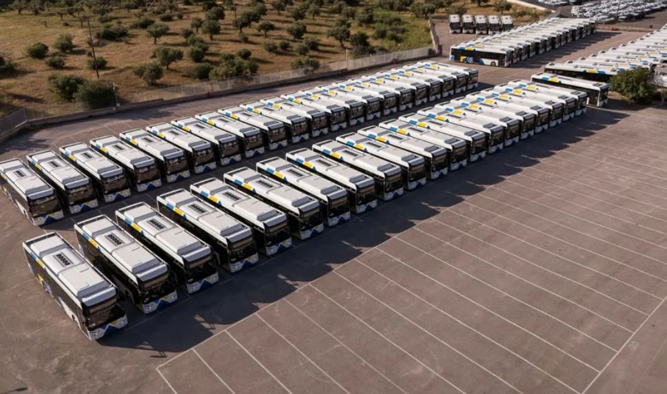 Στην Αθήνα 1.076 νέα λεωφορεία – Ανανεώνεται άνω του 80% των οχημάτων