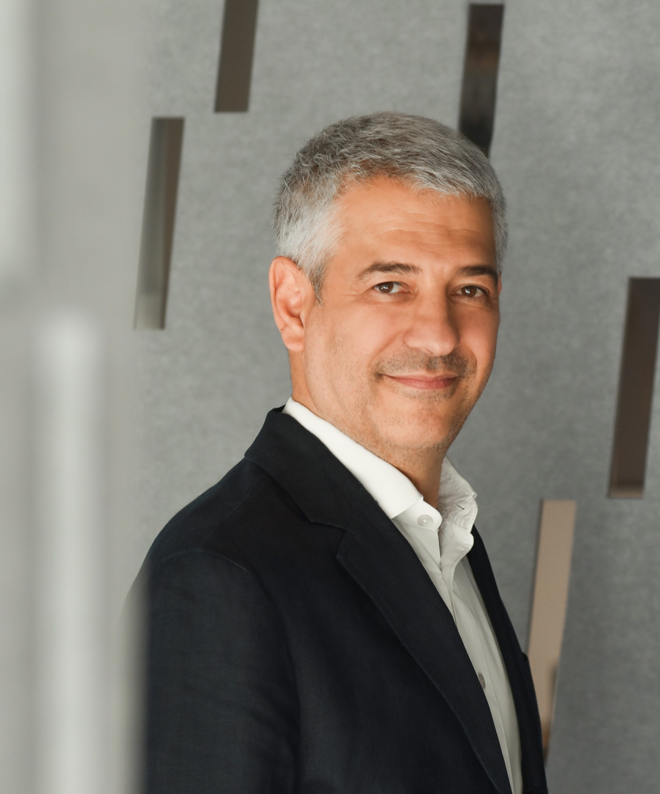 ΔΕΗ και Vodafone Ελλάδας  διερευνούν τη δυνατότητα να ενώσουν τις δυνάμεις τους στις οπτικές ίνες