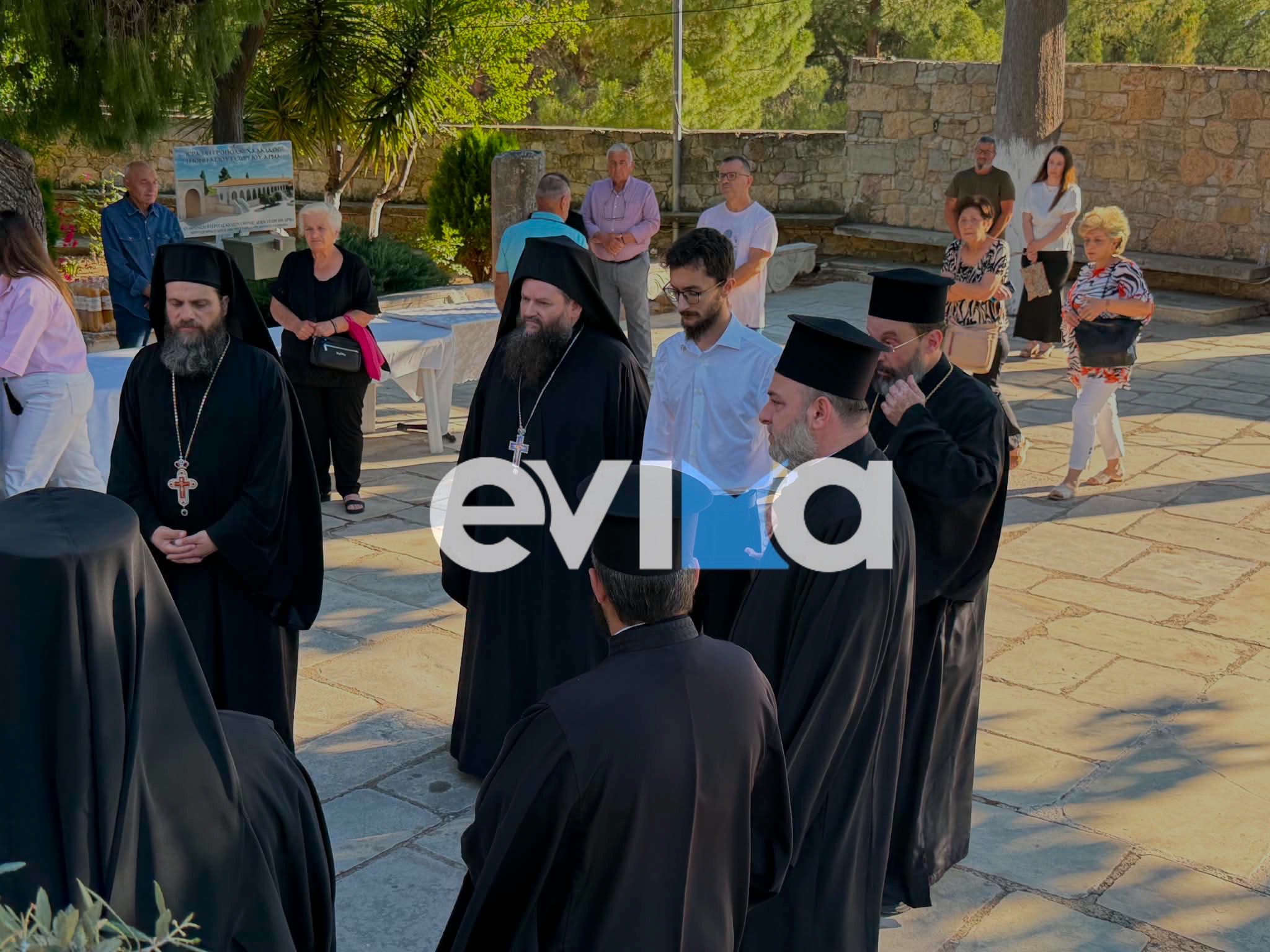 Εύβοια: Συγκινητική χειροτονία Διακόνου στο Μοναστήρι του Αγίου Γεωργίου Αρμά (pics&vid)