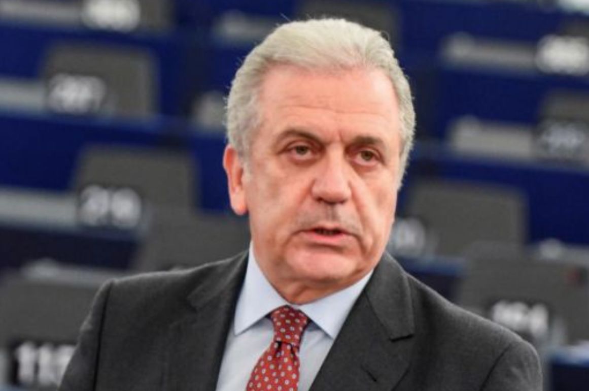 Ένταλμα σύλληψης για τον Δημήτρη Αβραμόπουλο στο πλαίσιο της έρευνας για το Qatargate