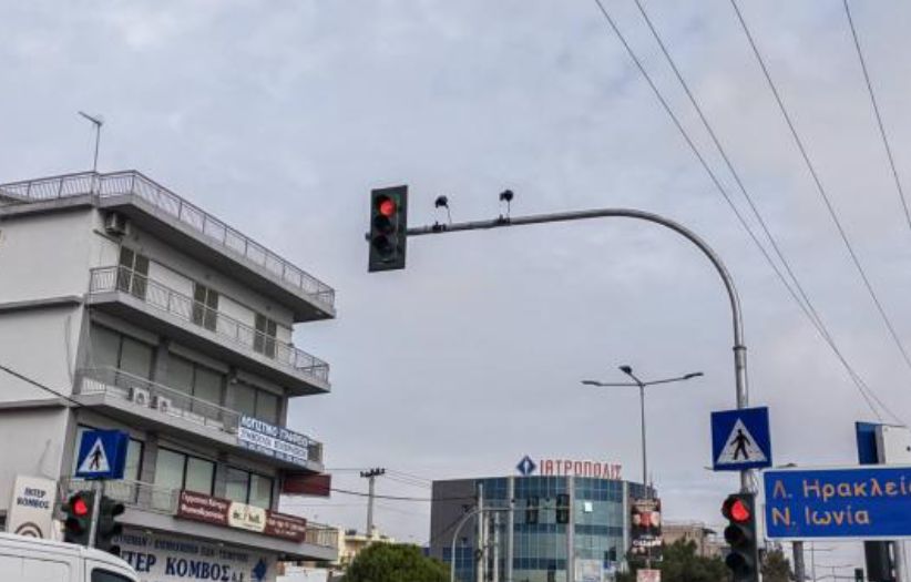 Γράφουν ασταμάτητα οι «έξυπνες» κάμερες: Στο μικροσκόπιο 20.000 παραβάσεις οδηγών