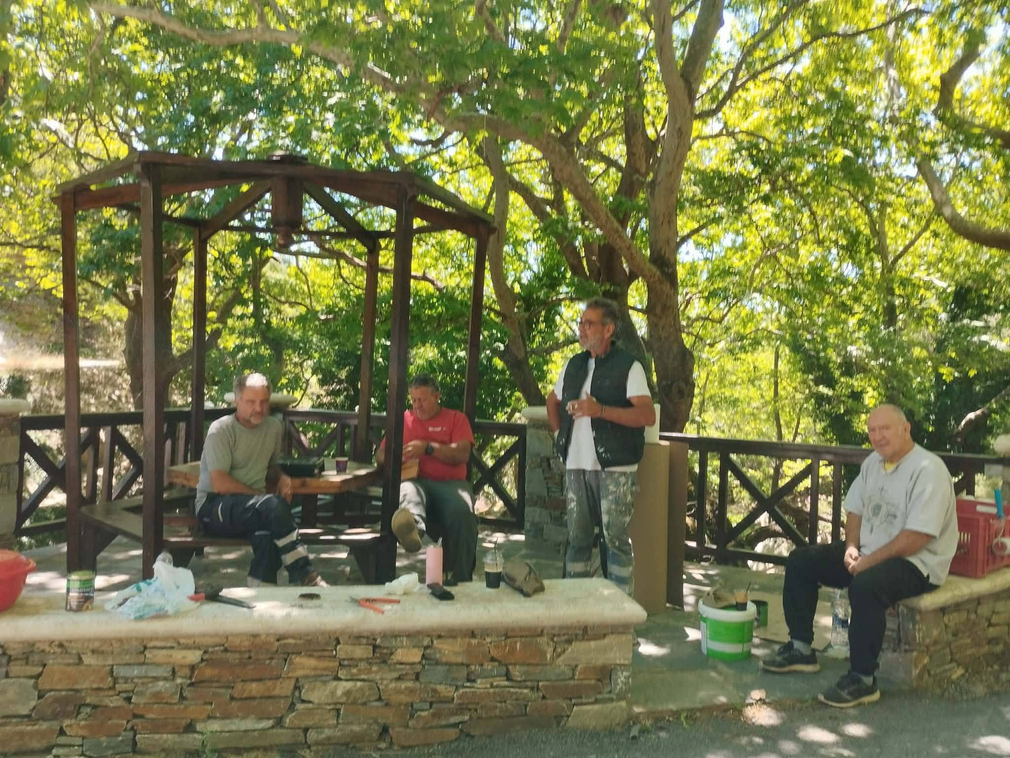 Κάρυστος: Με μεράκι και εθελοντισμό αναβαθμίζονται τα σημεία αναφοράς του Πλατανιστού