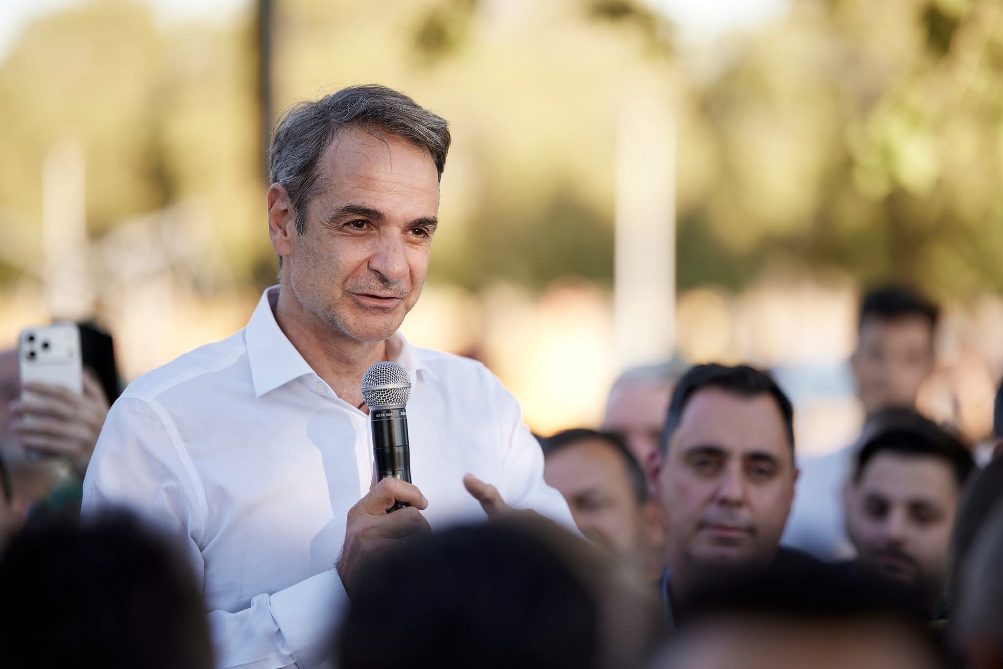 Μητσοτάκης από τη Βούλα: Το τζάμπα δεν υπάρχει, όποιος σας υπόσχεται, από κάπου θα σας τα πάρει