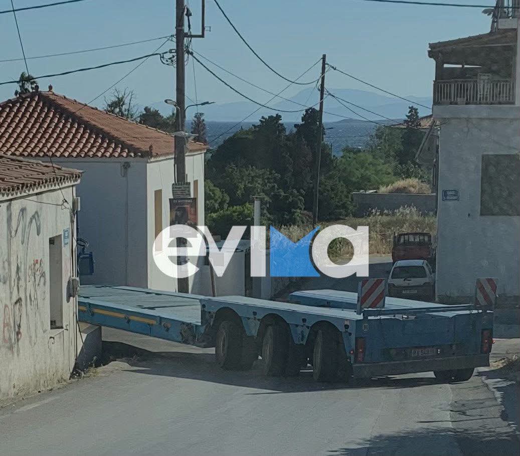 Εύβοια: Φράκαρε νταλίκα σε στενά αυτής της περιοχής