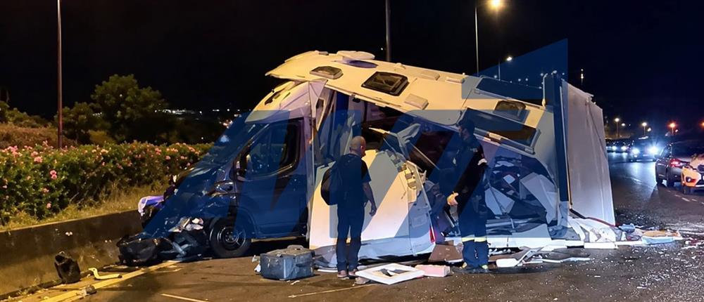 Θεσσαλονίκη: Δύο τραυματίες έπειτα από σφοδρή σύγκρουση τροχόσπιτου με Ι.Χ.