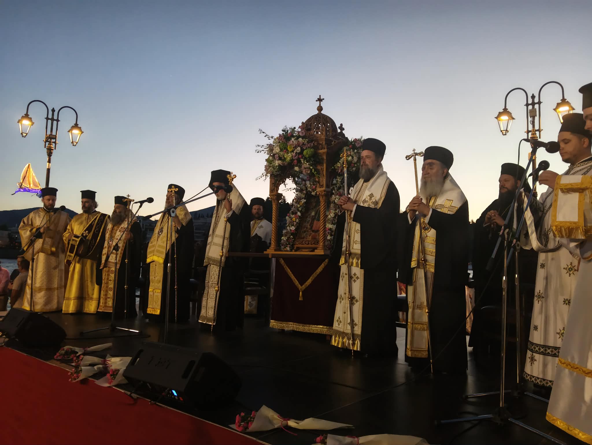 Με δάκρυα πίστης και καρδιές γεμάτες ευγνωμοσύνη, η Χαλκίδα τίμησε την Προστάτιδά της