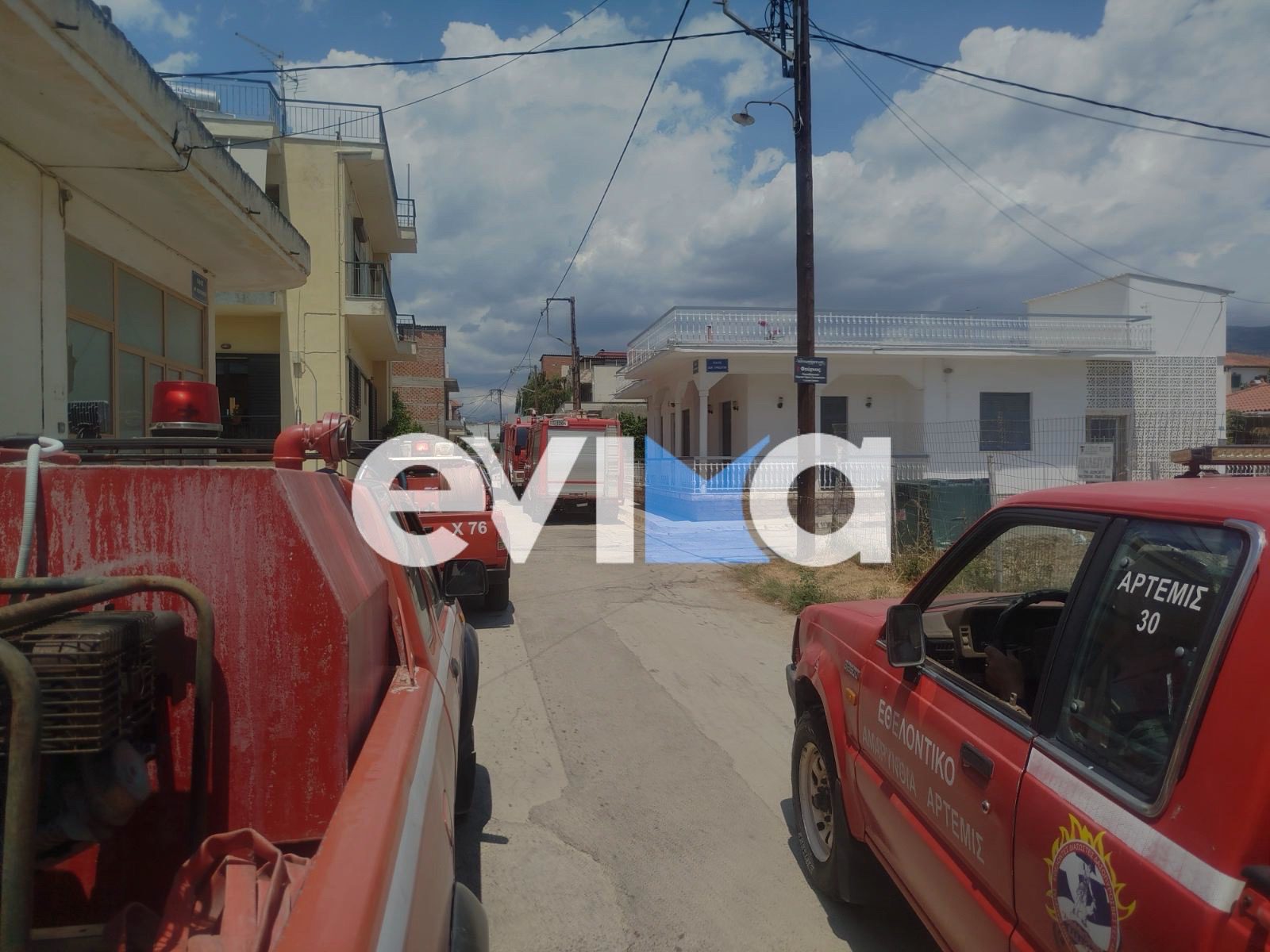 Φωτιά τώρα σε σπίτι στην Εύβοια