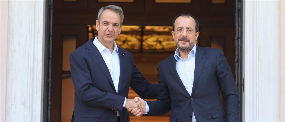 Μητσοτάκης σε Χριστοδουλίδη: Τα τύμπανα του πολέμου στην ευρύτερη περιοχή μας ηχούνε πάλι