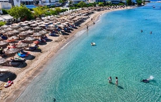 Γαλάζιες σημαίες σε ακόμη δύο παραλίες της Εύβοιας! Δείτε σε ποιες