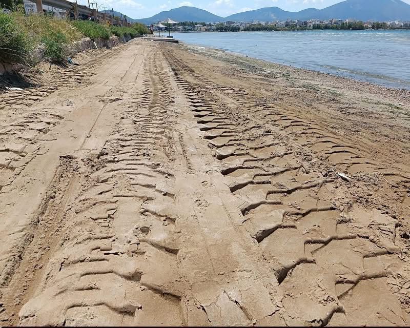 Νέα καταγγελία «φωτιά» στην Εύβοια: Μπήκαν βαρέα μηχανήματα σε παραλία
