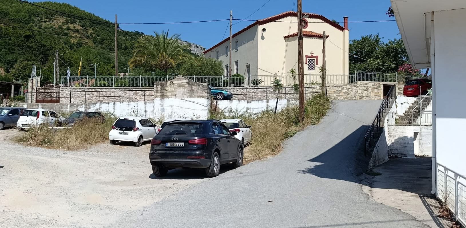 Κλείνει χώρος στάθμευσης στην Εύβοια: Ποιοι πρέπει να απομακρύνουν άμεσα τα οχήματά τους