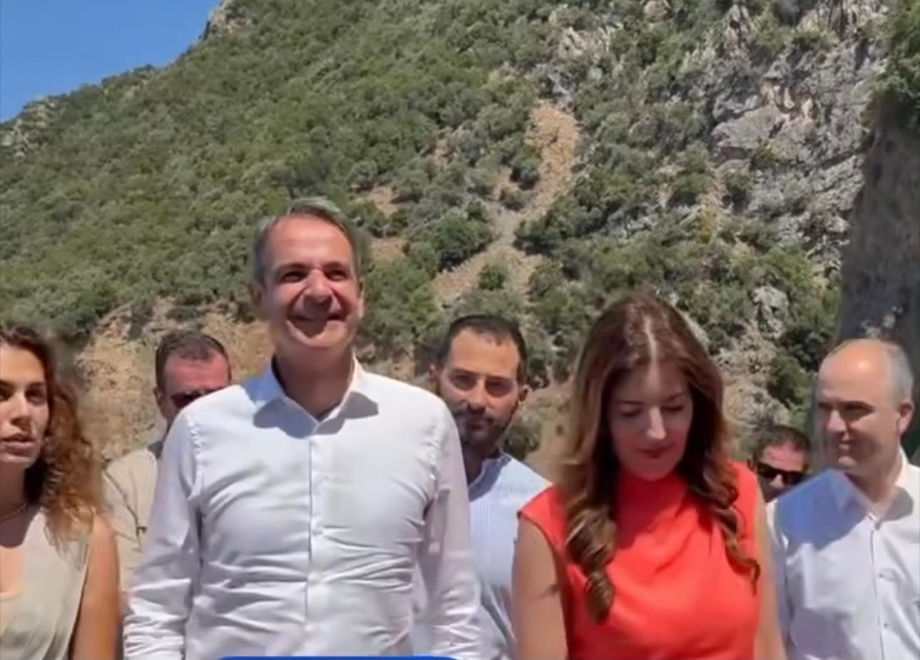 Κωνσταντίνα Καραμπατσώλη: Μία γεμάτη μέρα στην Εύβοια, συνοδεύοντας τον Πρωθυπουργό!