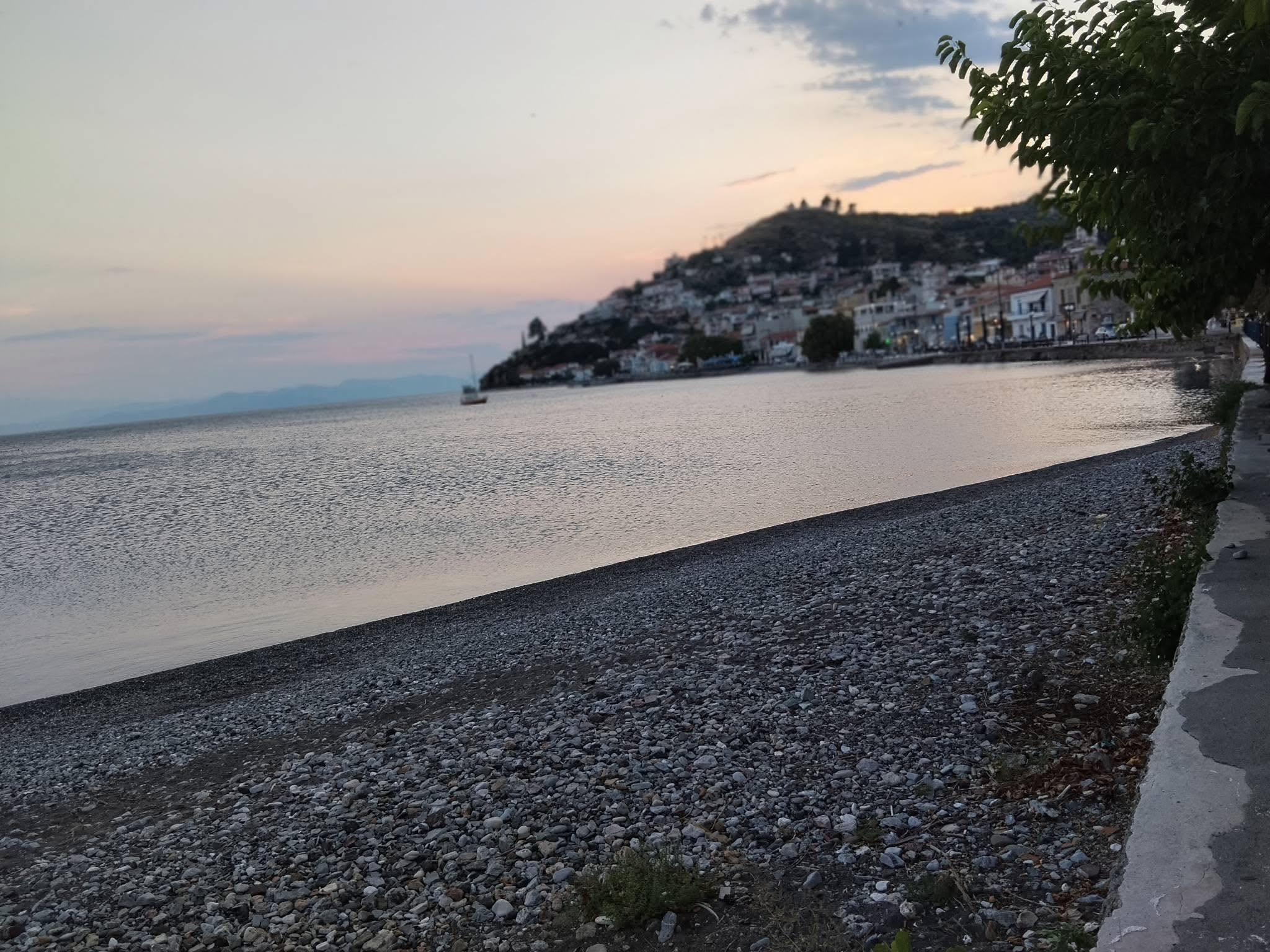 Καιρός: Θα βράσει σήμερα η Εύβοια – Που θα σκαρφαλώσει το θερμόμετρο