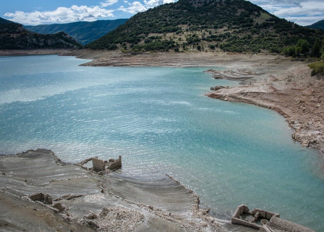 Reuters: Η λειψυδρία απειλεί τα νησιά του Αιγαίου