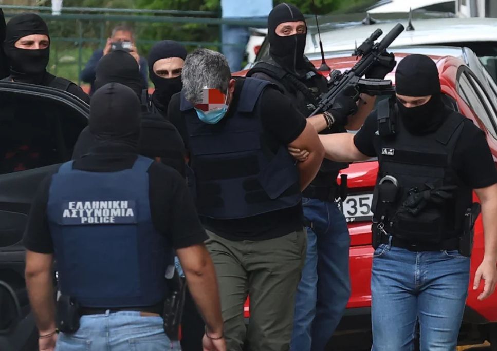 Στην Ευελπίδων οι δύο κατηγορούμενοι για την υπόθεση της Marfin