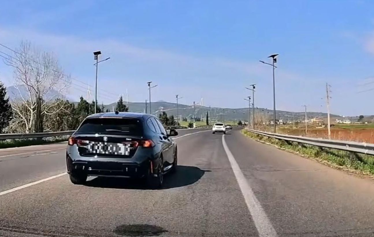 Γλίτωσε τελευταίο στιγμή από σύγκρουση: Η τρομακτική προσπέραση σε ελληνικό δρόμο που έγινε viral