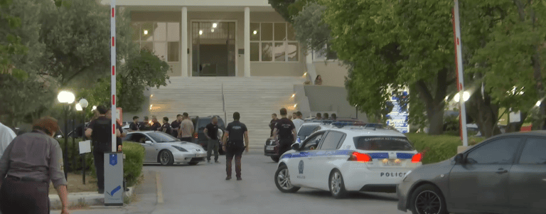 Σισμανόγλειο: Προσαγωγή ατόμου για τη φωτιά που ξεκίνησε από κρεβάτι του θαλάμου 8