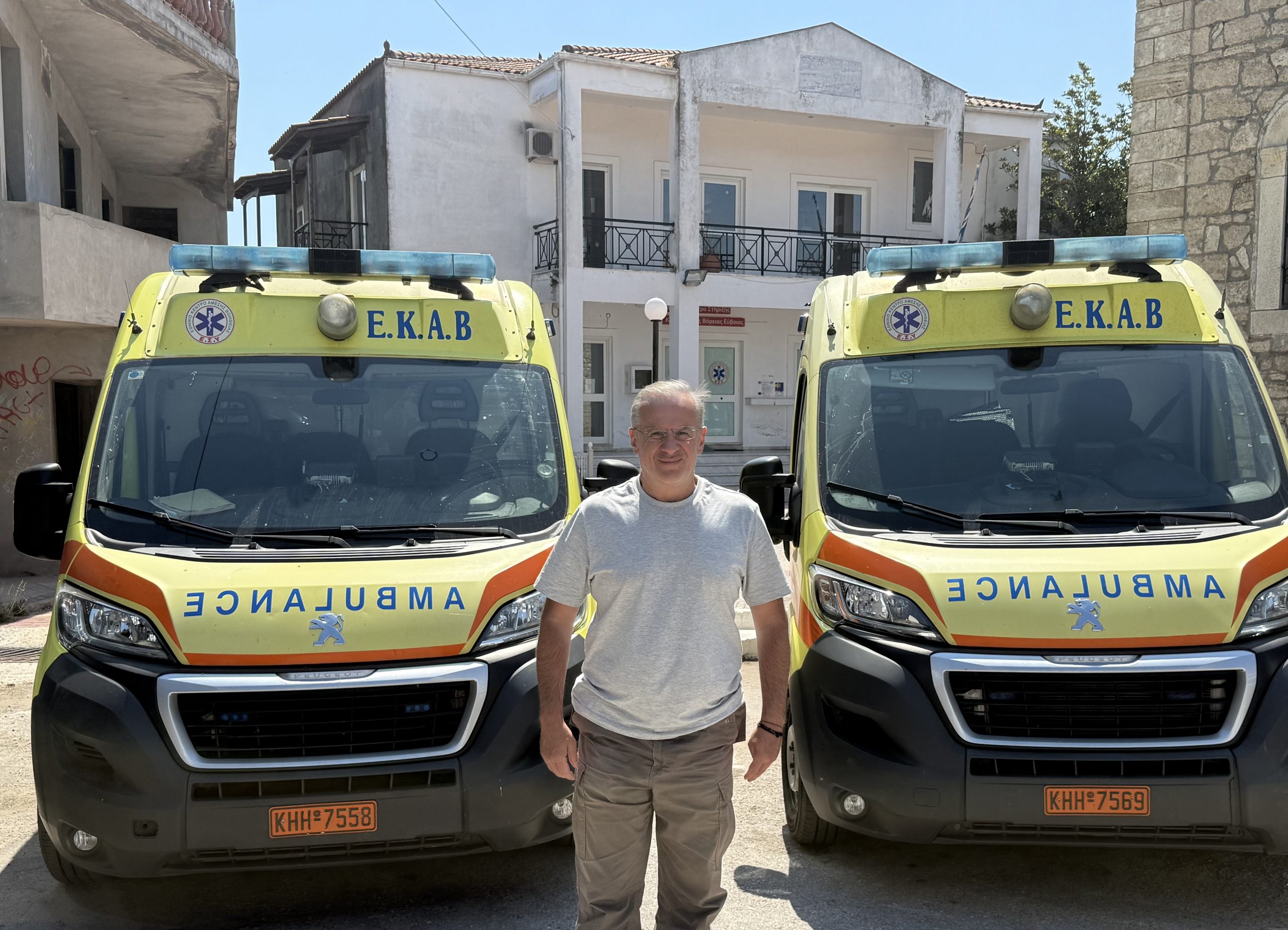 Ενισχύεται το ΕΚΑΒ Μαντουδίου με δύο ακόμη μόνιμους διασώστες – Νέο ασθενοφόρο στον τομέα