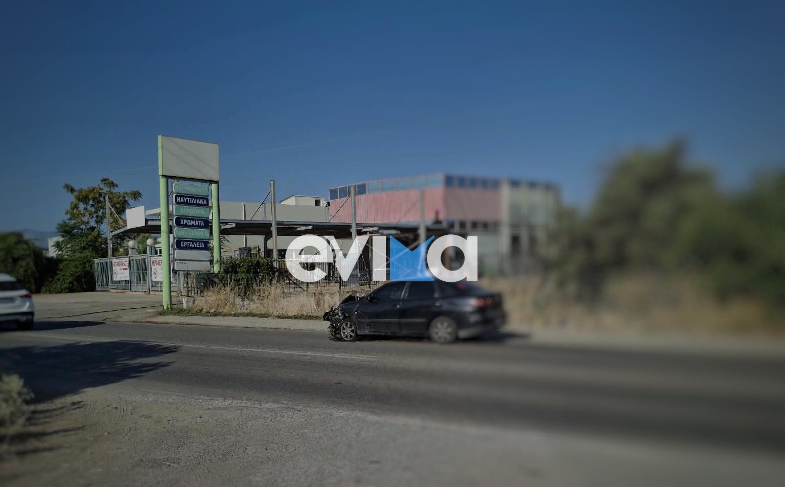 Σοβαρό τροχαίο στην Εύβοια: Δύο ΙΧ συγκρούστηκαν σε κεντρικό δρόμο- Μία τραυματίας