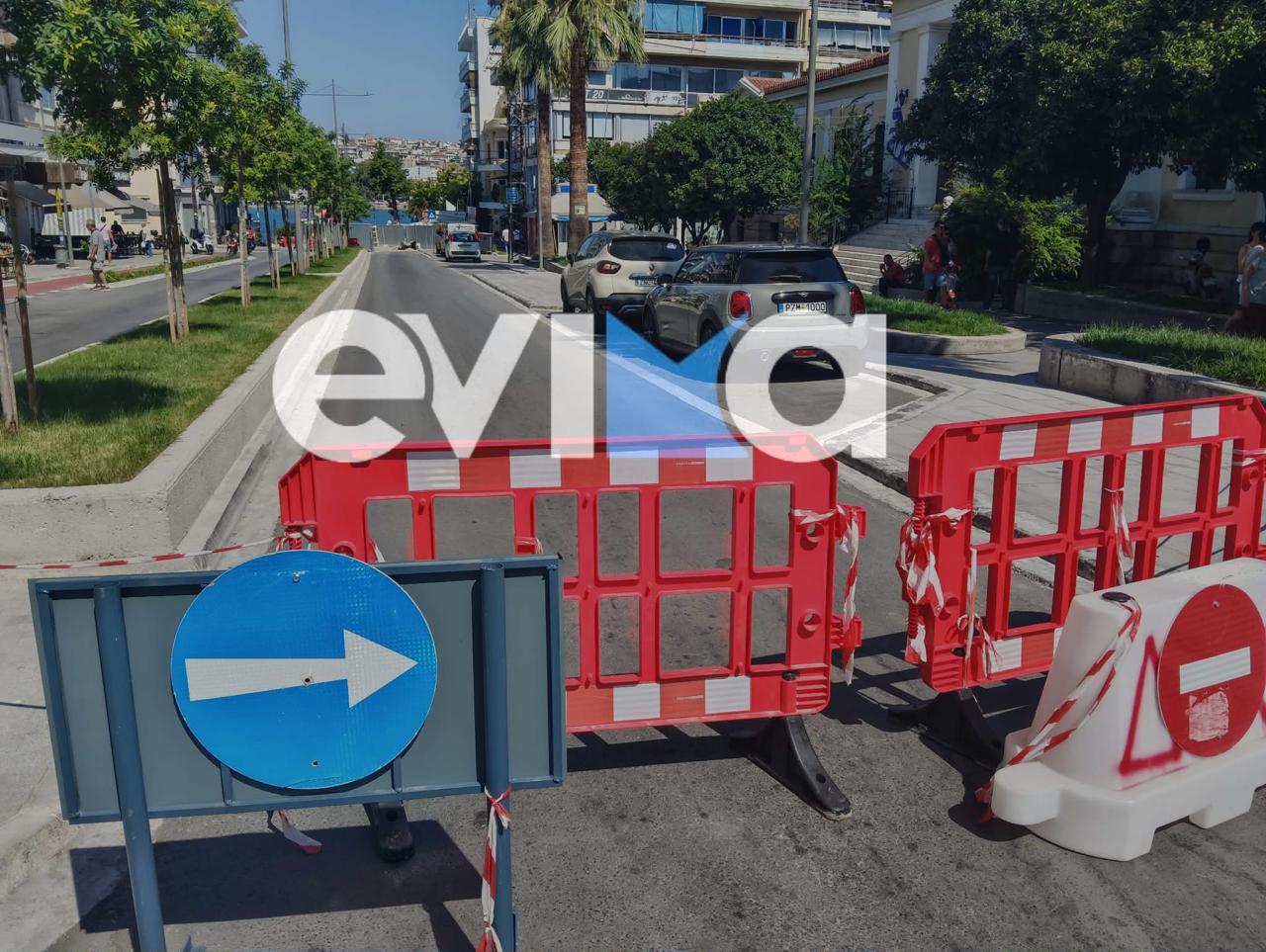 Κλειστός κεντρικός δρόμος στη Χαλκίδα