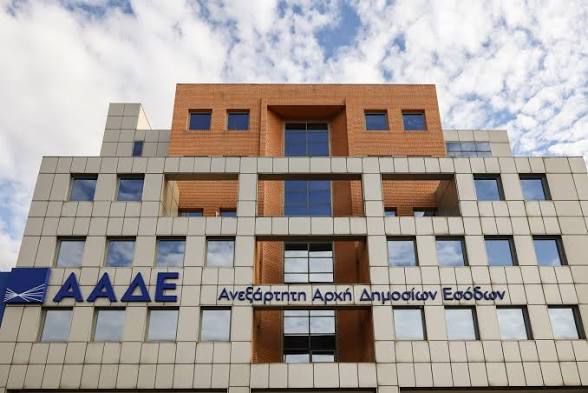 «Μπλόκο» των εφοριακών στους ελέγχους της ΑΑΔΕ