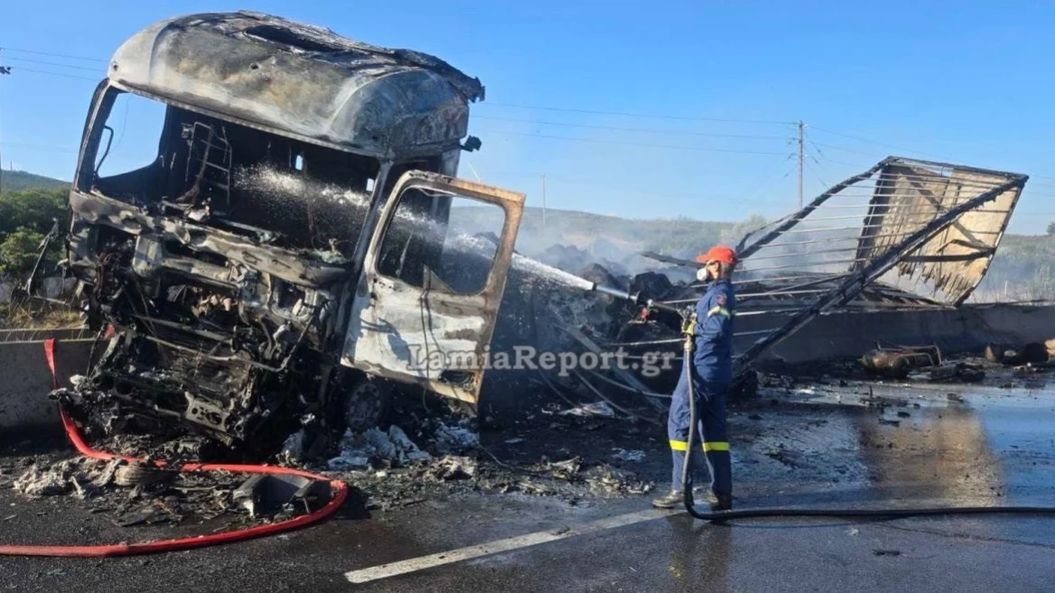 Τραγωδία στην Αθηνών – Λαμίας: Νεκρός οδηγός μετά από σύγκρουση δύο φορτηγών