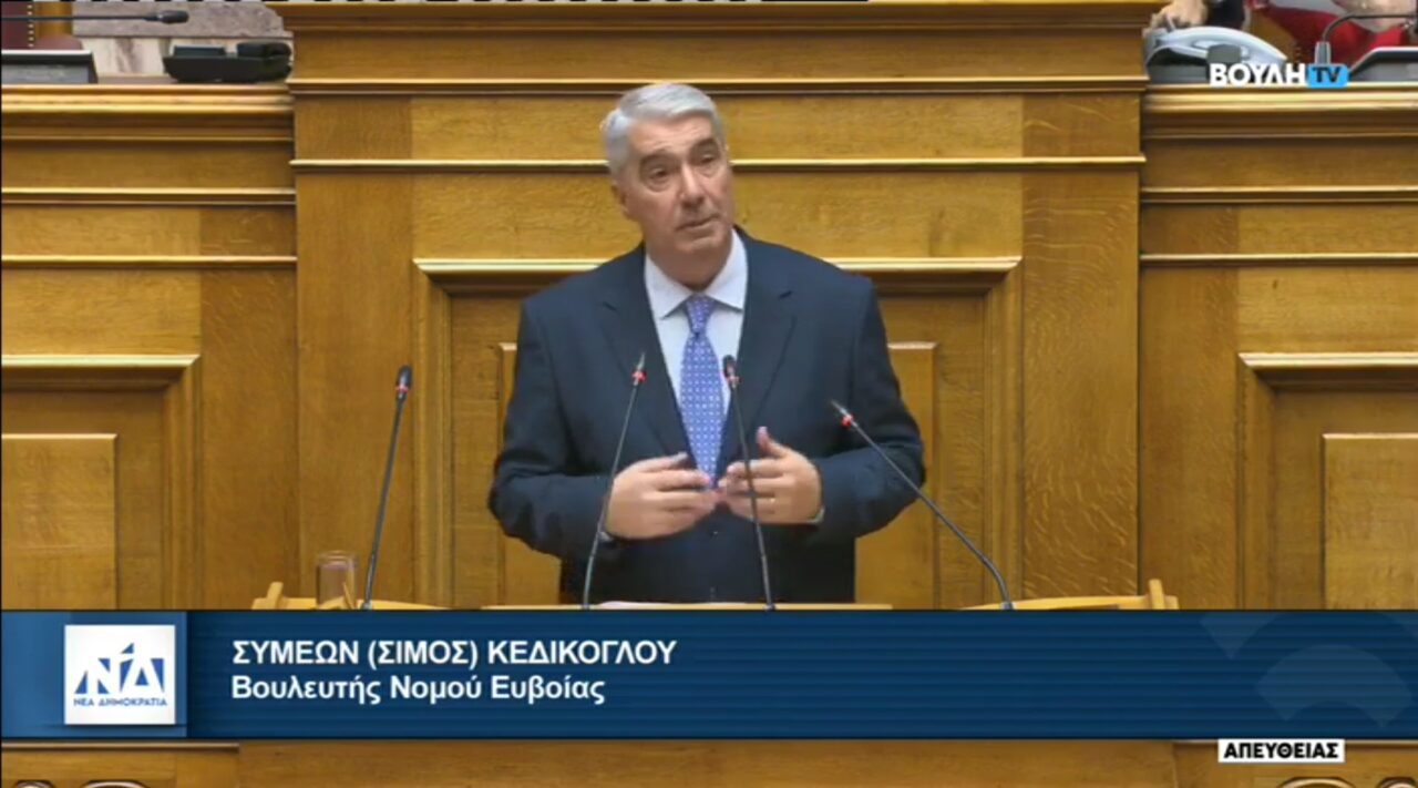 Σίμος Κεδίκογλου: Η κίνηση του βουλευτή που «τρέλανε» εθελοντές στην Εύβοια