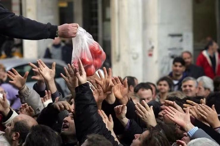 Συγκινεί Ενορία στην Εύβοια! Συγκεντρώνει τρόφιμα για άπορες οικογένειες για τον Δεκαπενταύγουστο!