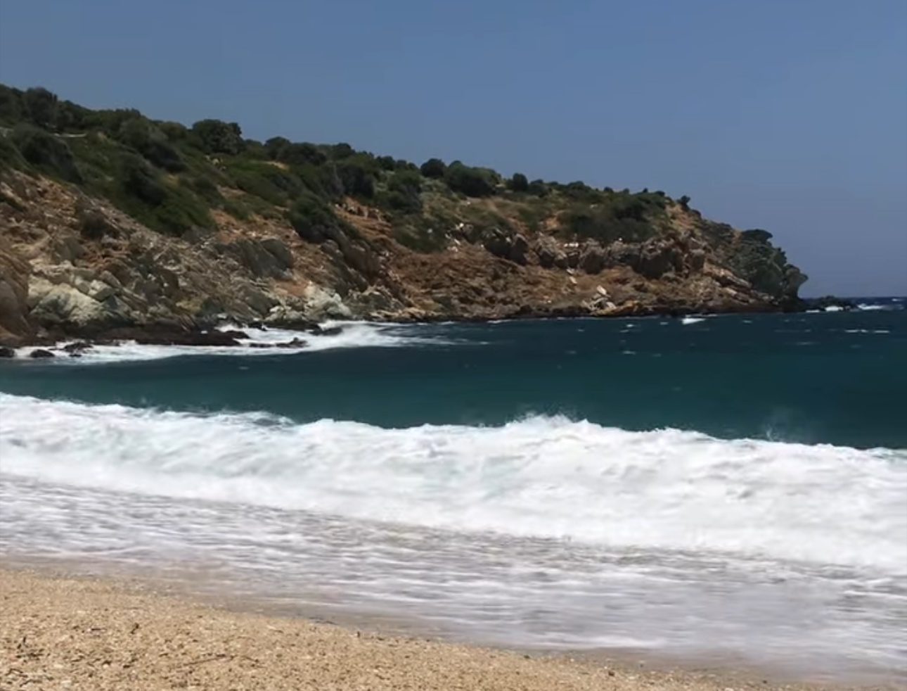 Καιρός: Επιμένουν και σήμερα τα μποφόρ και η ζέστη στην Εύβοια