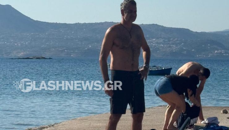 Στο Μαράθι για πρωινό μπάνιο ο Κ. Μητσοτάκης μετά το ατύχημα με το ποδήλατο του