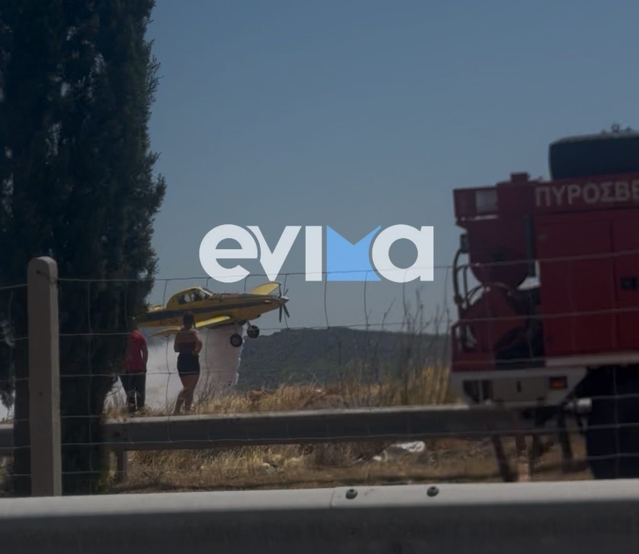 Φωτιά τώρα στην Ελευσίνα σε δασική έκτακτη – Σηκώθηκαν εναέρια (vid)