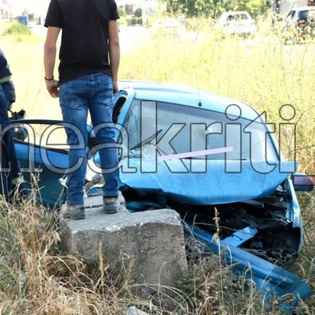 Τροχαίο στην Κρήτη: Απεγκλωβίστηκαν δύο άτομα, μία γυναίκα τραυματίστηκε
