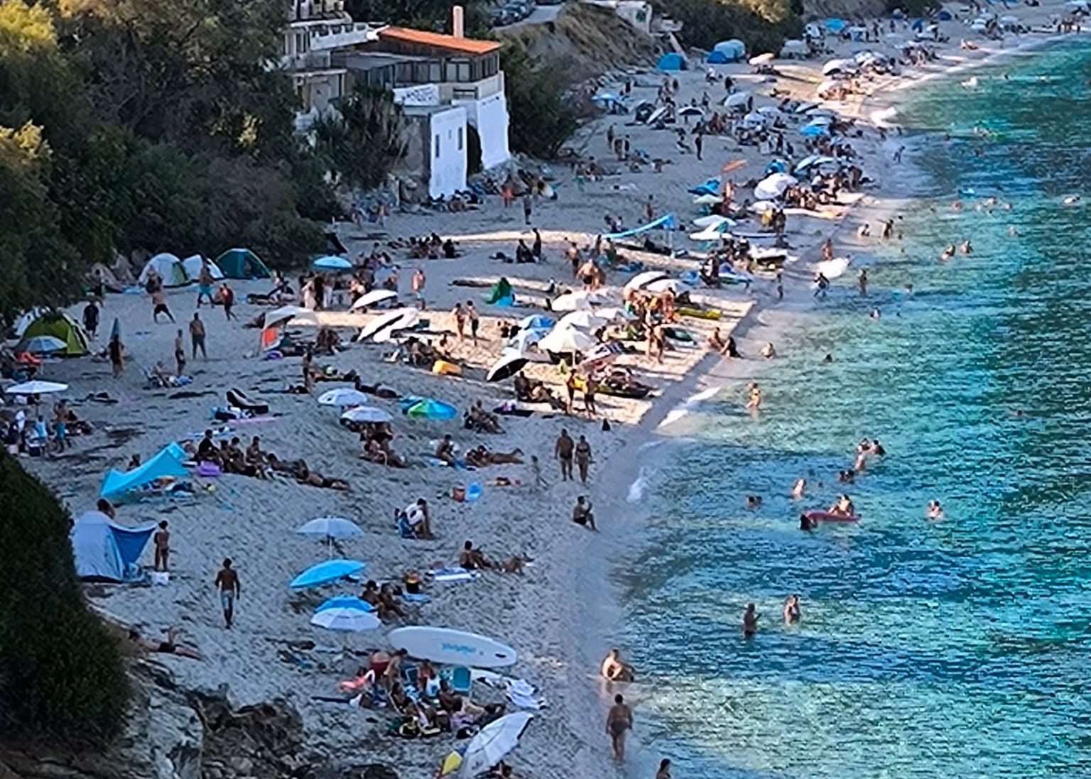 Καιρός: Θα γεμίσουν σήμερα οι παραλίες στην Εύβοια! Που θα φτάσει η θερμοκρασία