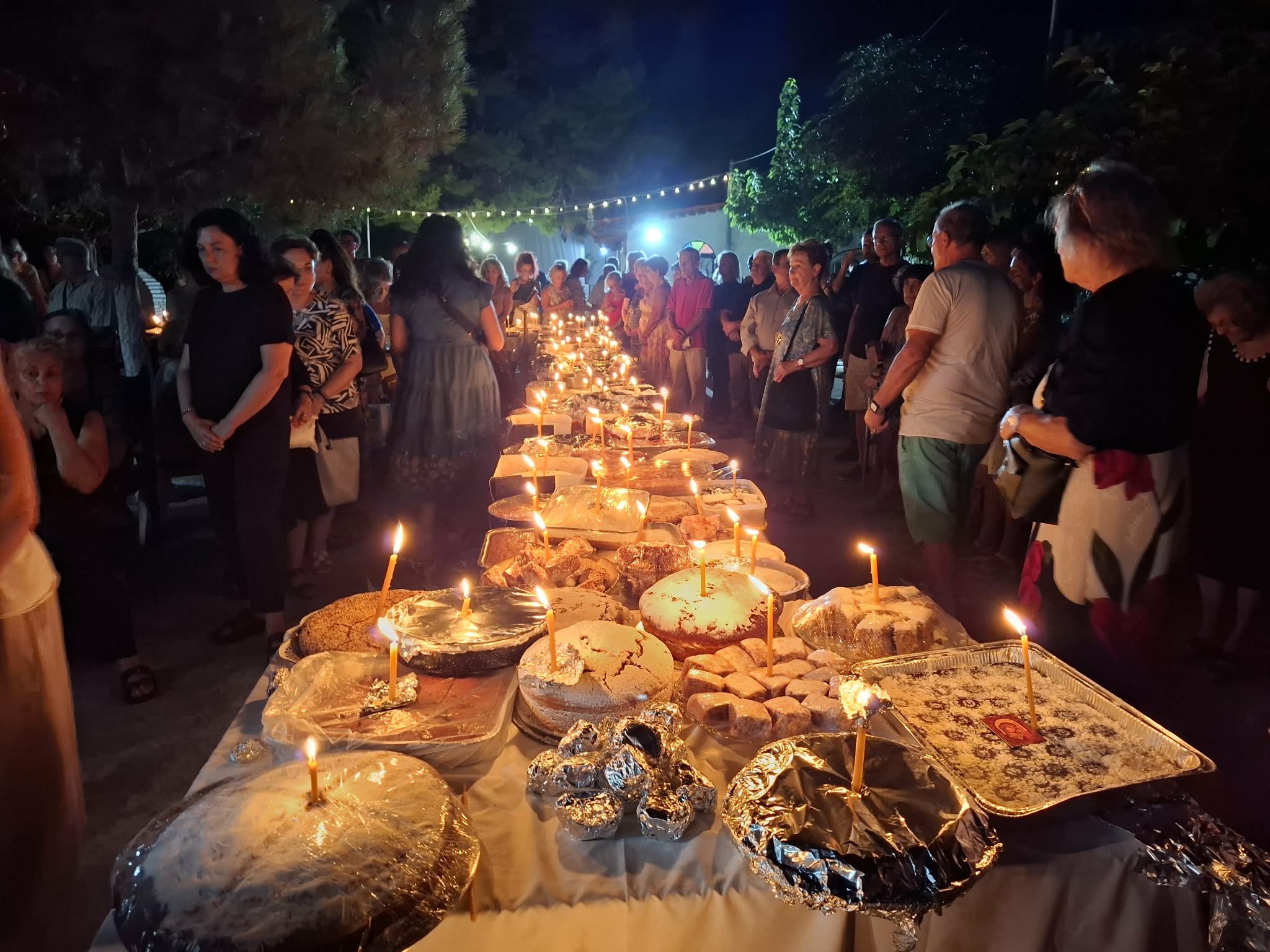 Γέμισαν με φανουρόπιτες οι εκκλησίες της Εύβοιας!