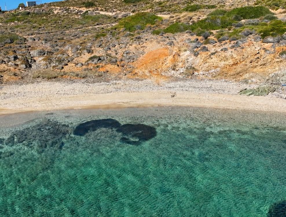 Αυτή η παραλία δεν έχει όνομα στην Εύβοια