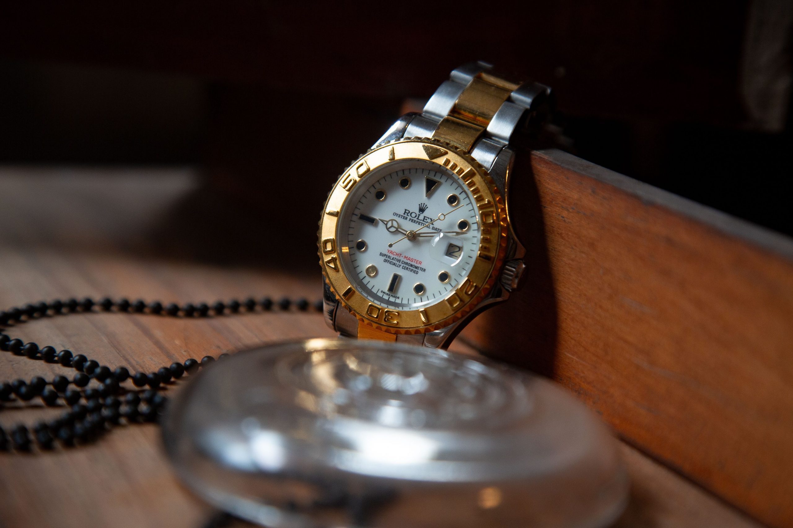 Μύκονος: Έψαχναν τσάντα και Rolex αξίας 75.000 ευρώ – Η ανακάλυψη κάτω από τα βράχια