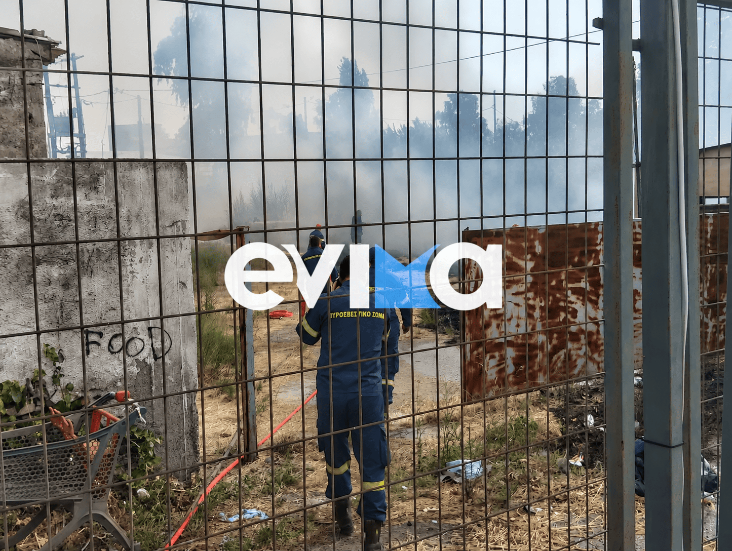 Φωτιά τώρα στην Εύβοια: Δίπλα σε κατοικημένη περιοχή οι φλόγες – Εικόνες