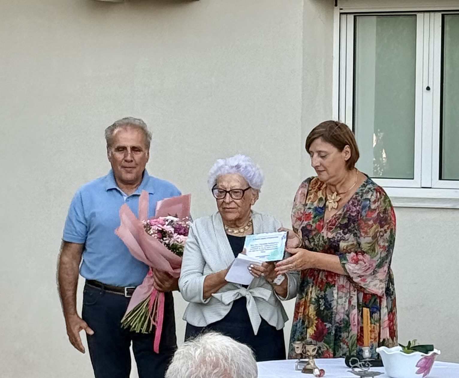 Εύβοια: «Αρχόντισσα που αγαπά τον τόπο της» – Τα λόγια Ζεμπίλη για τη δωρήτρια του νέου ασθενοφόρου