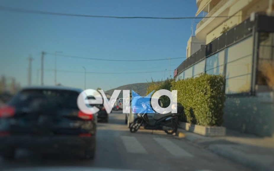 Σοβαρό τροχαίο σε κεντρικό δρόμο της Χαλκίδας: Σφοδρή σύγκρουση με δύο ΙΧ – Χάος από κίνηση