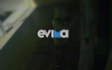 Τρόμος στην Εύβοια: Κουκουλοφόρος με κατσαβίδι επιχείρησε να ληστέψει κατάστημα