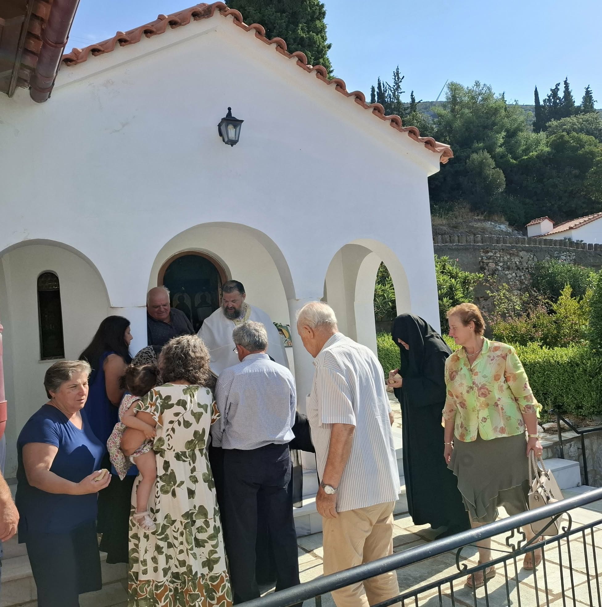 Έτσι γιόρταζαν τον Άγιο Νεκτάριο  σε ορεινό χωριό της Εύβοιας!