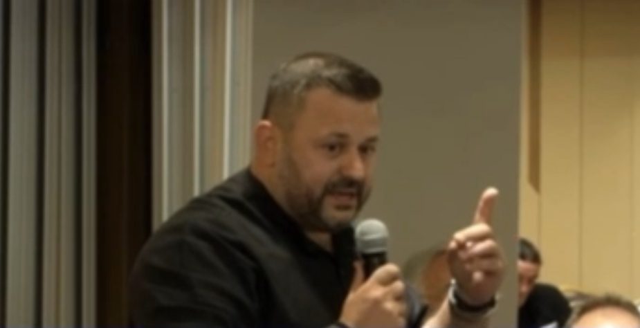 Οργή της εστίασης Εύβοιας: «Μας εξόργισαν οι εξαγγελίες Μητσοτάκη στη ΔΕΘ  – Στις κάλπες ο λογαριασμός»