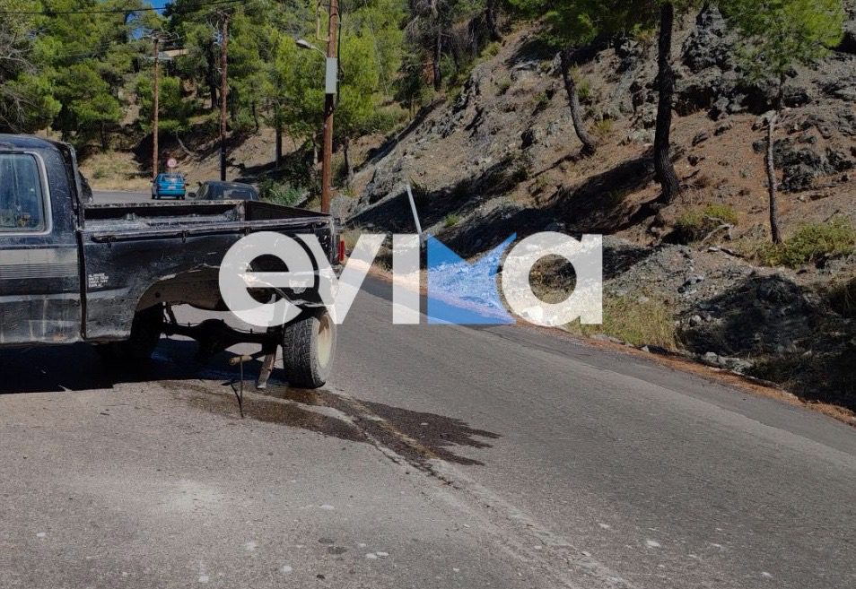 Σφοδρό τροχαίο στην Εύβοια: Από τη σύγκρουση «έφυγε» η ρόδα του αγροτικού