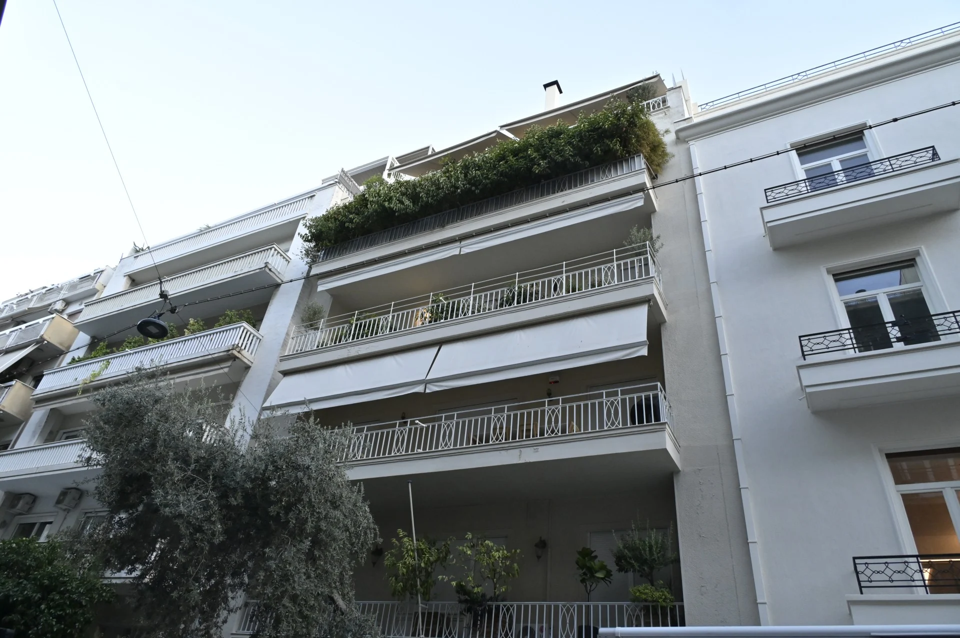 Θάνατος Μαζωνάκη: Έρευνα στο ιατρείο της Καρνεάδου – Εντοπίστηκαν δύο μηχανήματα πλασμαφαίρεσης