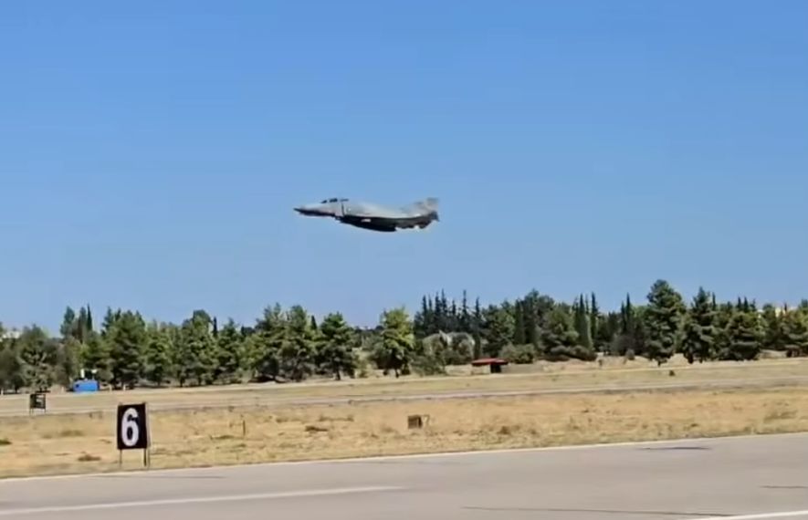 Τανάγρα: Νέα σοκαριστικά βίντεο από την πτήση και τη συντριβή του Phantom