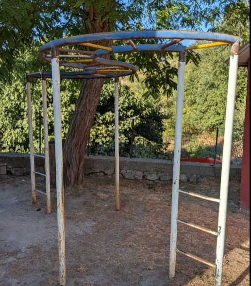 Εικόνες ντροπής σε σχολείο της Εύβοιας λίγο πριν το πρώτο κουδούνι