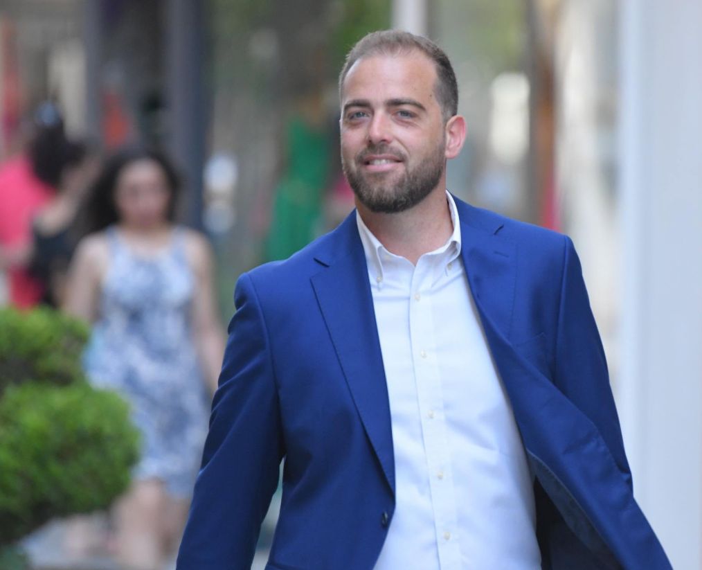 Νεα «φωτιά» σε δήμο της Εύβοιας: «Ποιος με έβγαλε και με ποιο πρωτόκολλο;»