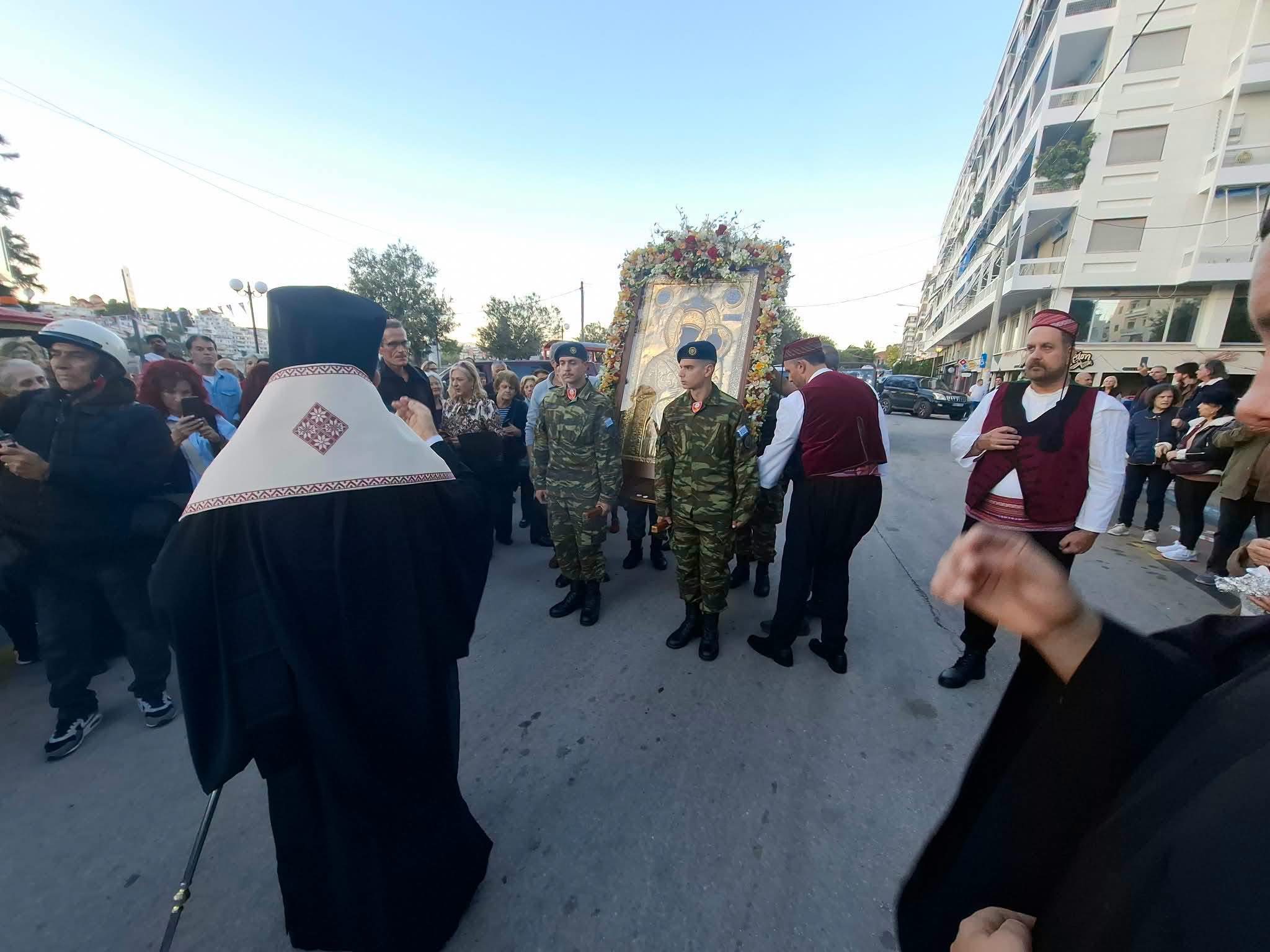 Στιγμές συγκίνησης στην Εύβοια! Έφτασε στο Νησί θαυματουργή εικόνα!