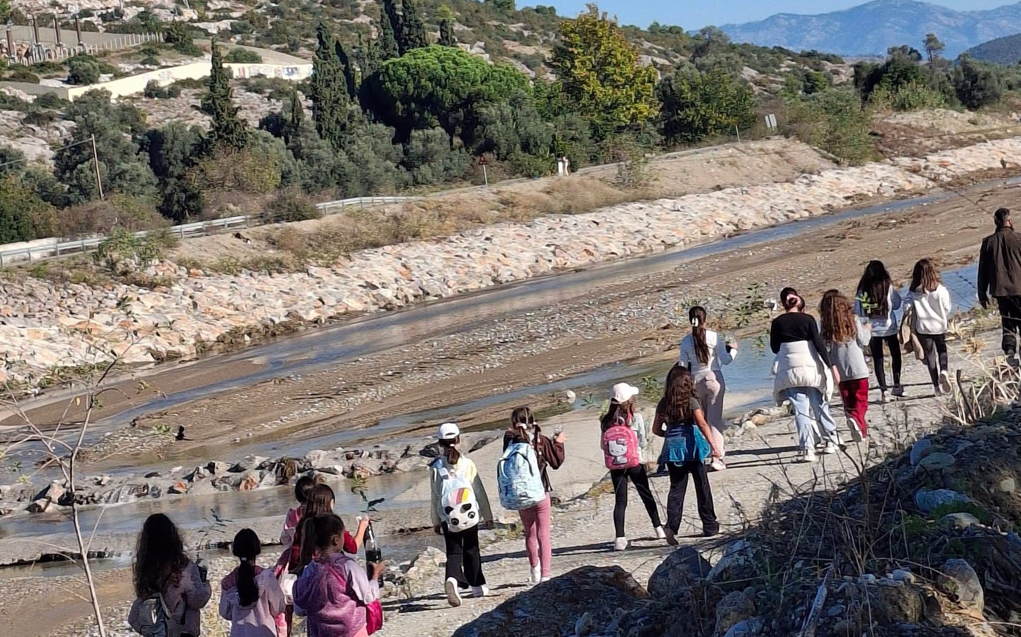 Συγκίνησαν μαθητές στην Εύβοια! Δείτε τι έκαναν σε μεγάλο ποταμό