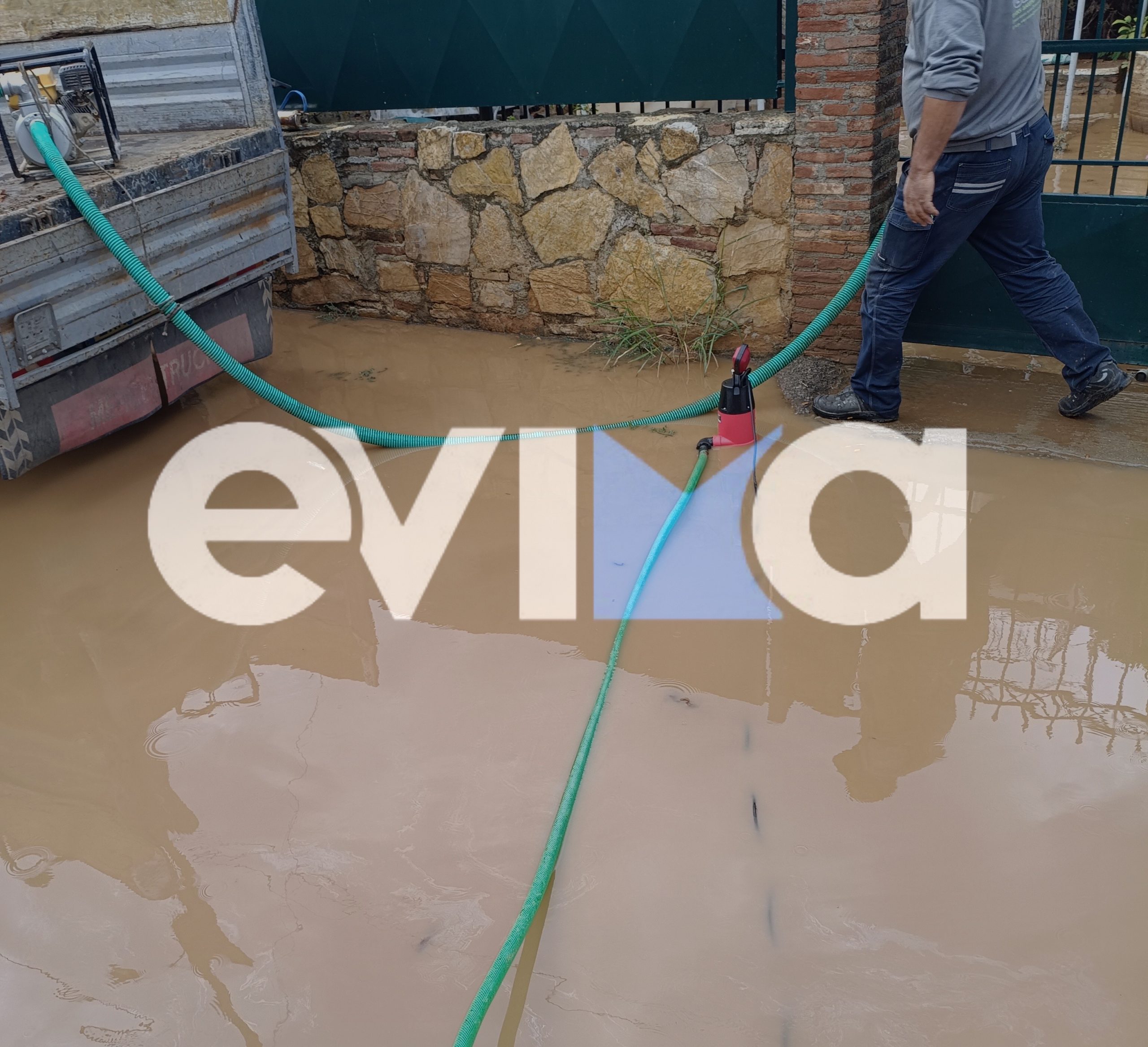Εύβοια: Συγκλονιστική καταγγελία εγκύου μετά την πλημμύρα – «Δεν μας έμεινε τίποτα»